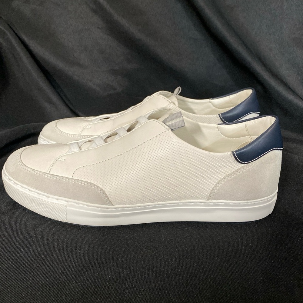 Men's Johnson&Murphy Casual White Low-Top Sneakers with Navy Heel Accent